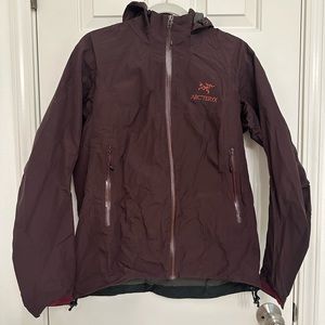 Arc’teryx Women’s Beta SL Jacket - Size L